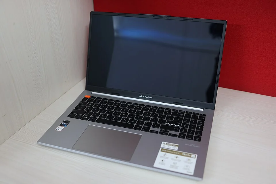 ASUS Vivobook OLED (Standard)