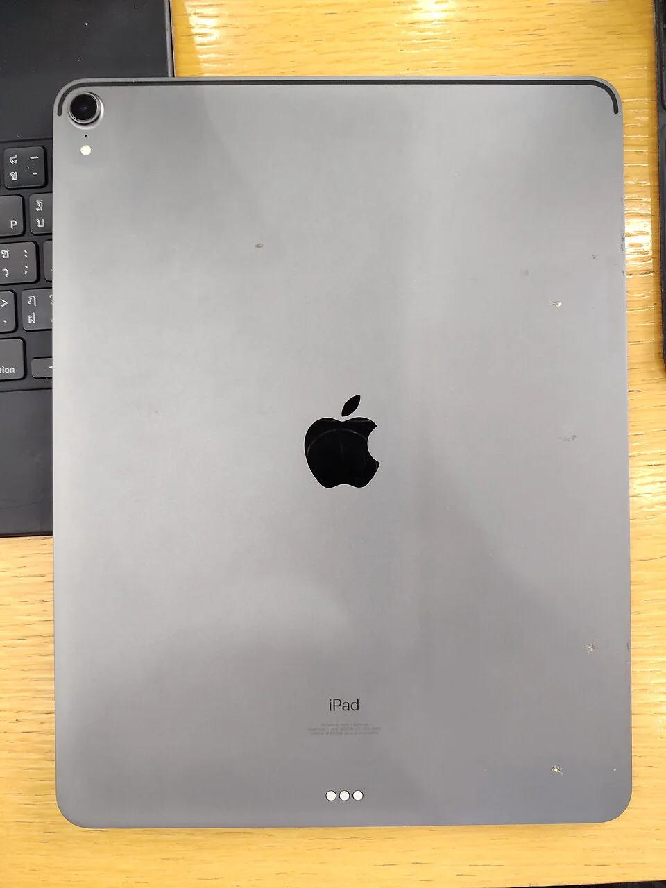 Apple iPad Pro 12.9-inch (1st Generation)