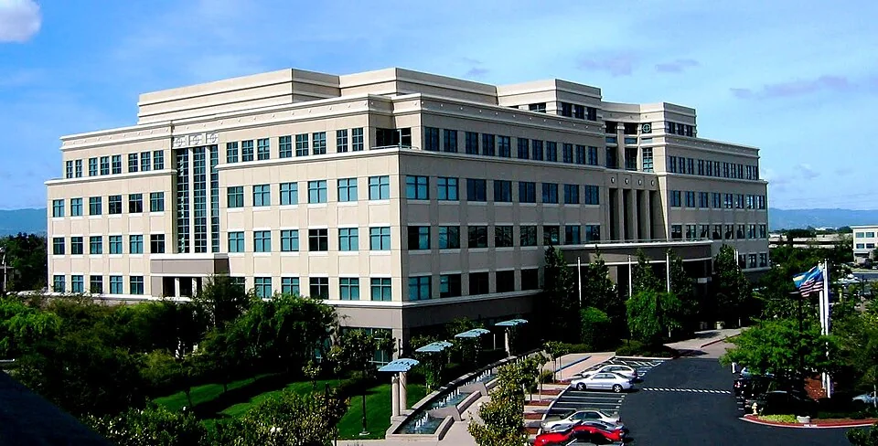 Cisco Systems (CSCO)