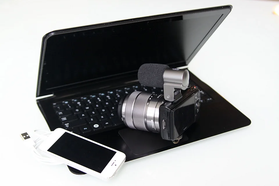 Canon VIXIA mini