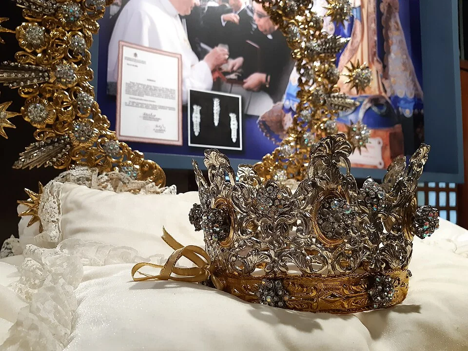 Crown Trick