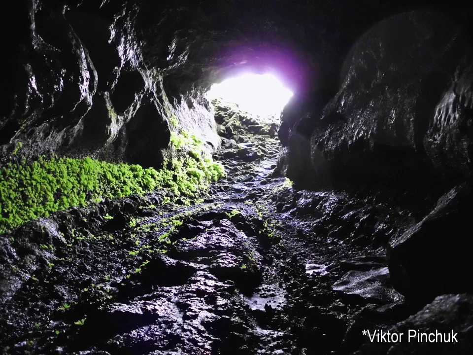 Peʻapeʻa Cave