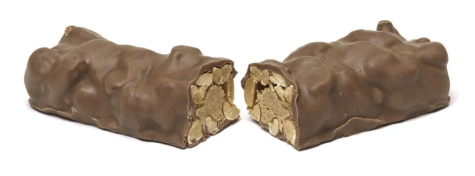 REESE'S NUTRAGEOUS Chocolate Peanut Butter Candy Bar
