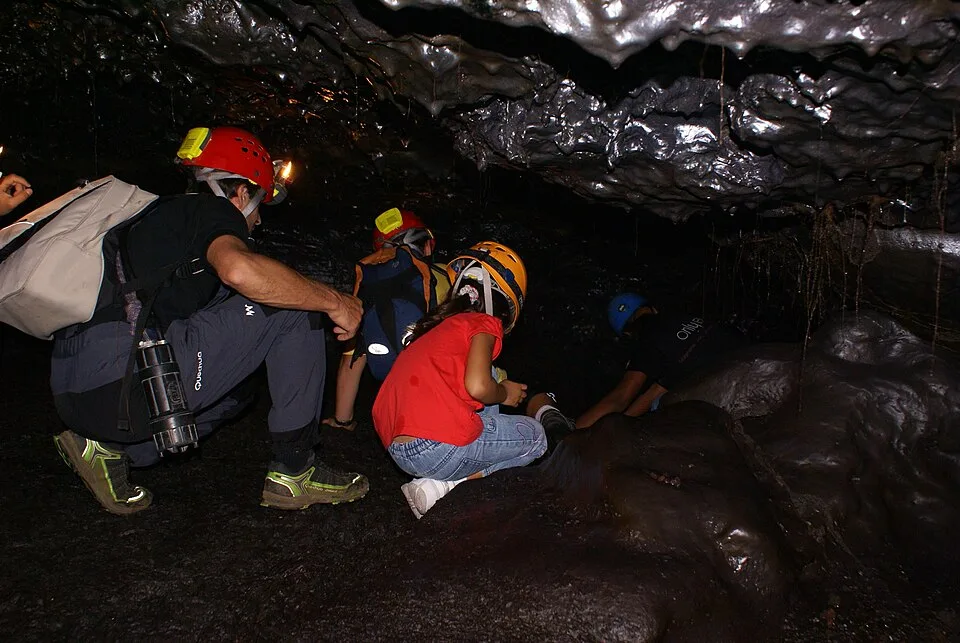 Tunnel de lave de la coulée 2004
