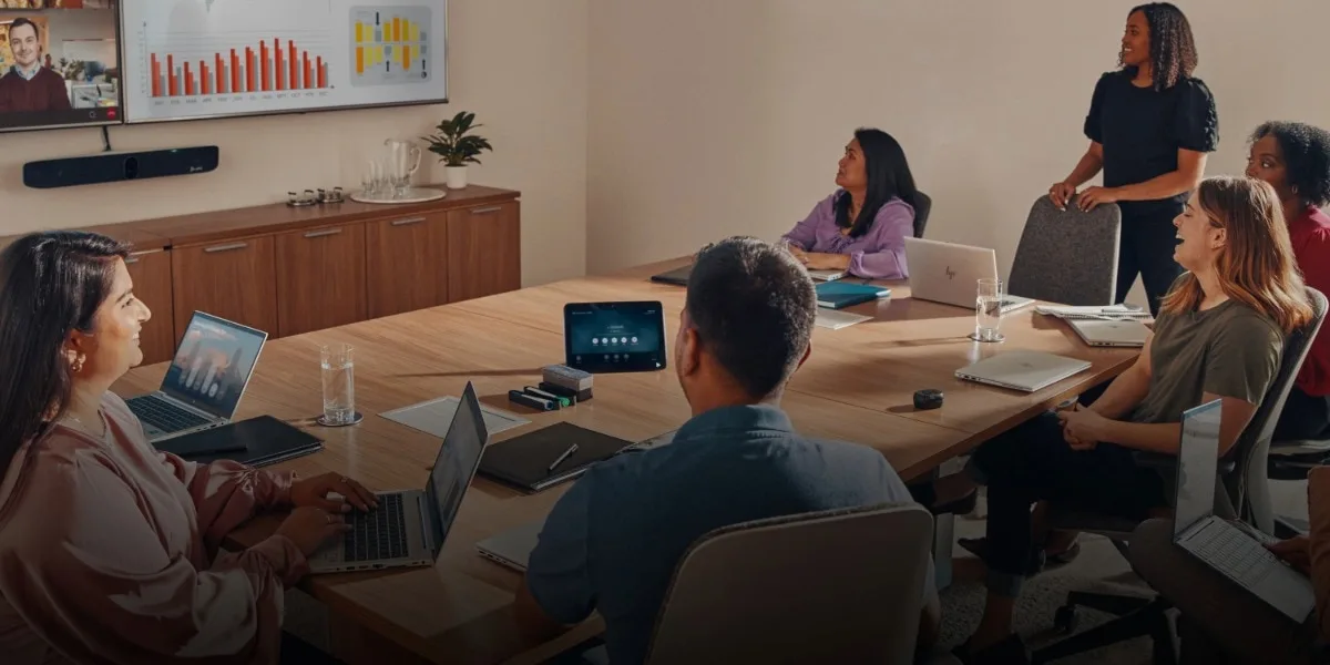 Poly Voyager Free 60+