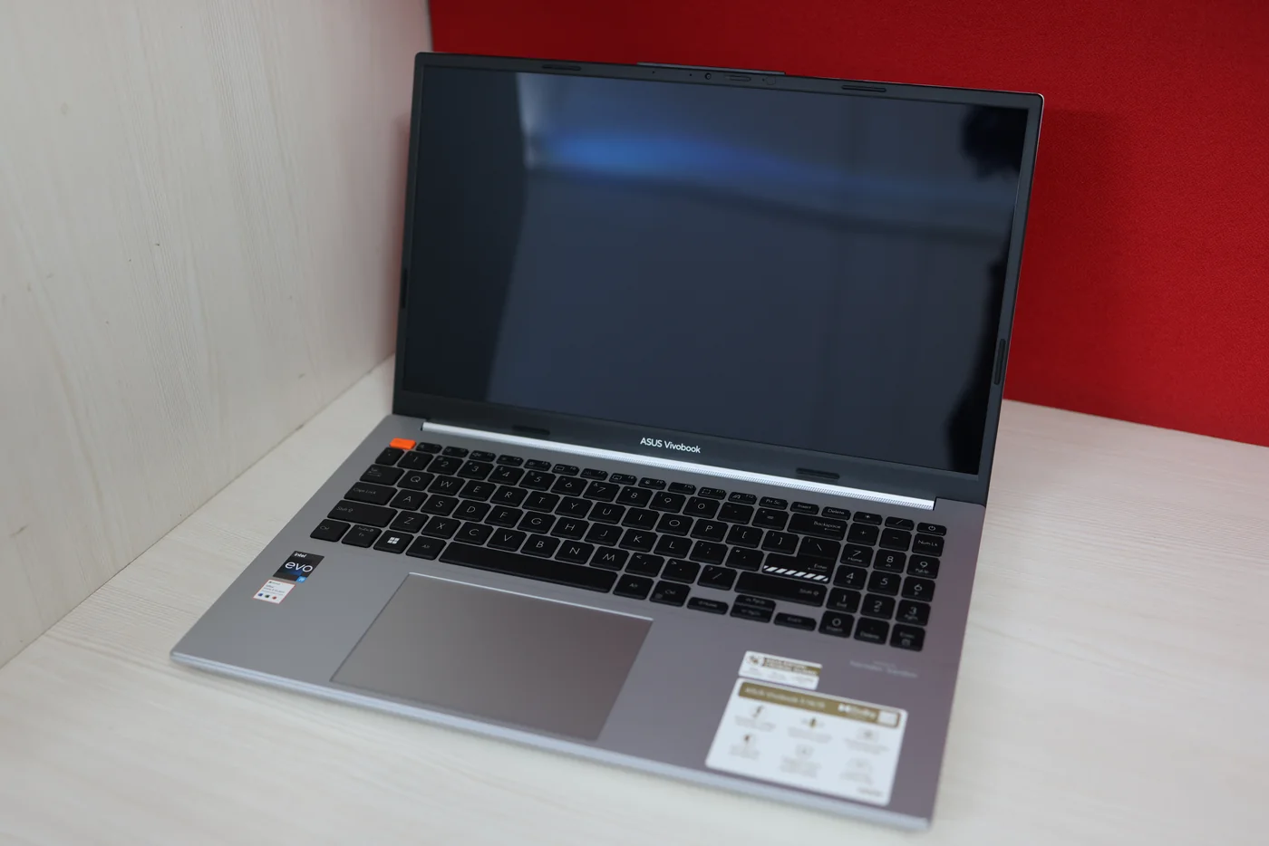 ASUS Vivobook 15 OLED