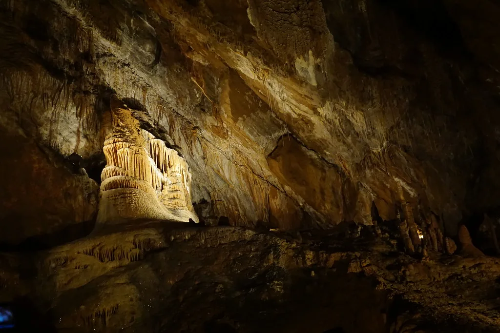 Marakoopa Cave