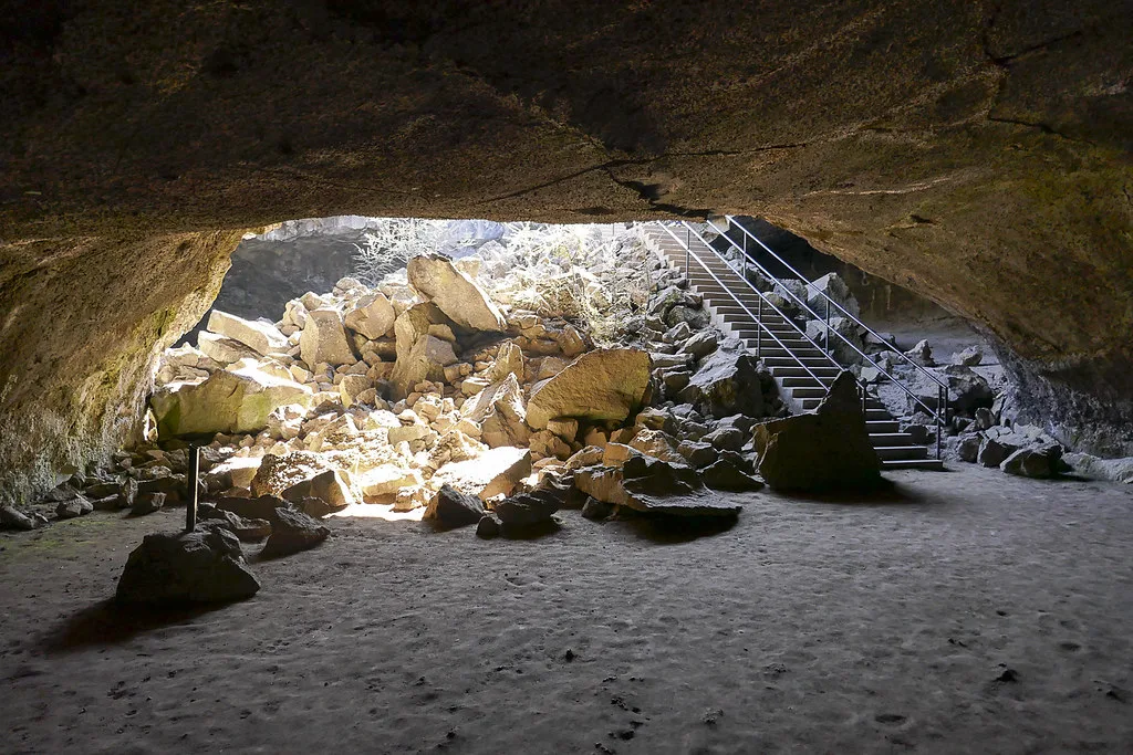 Subway Cave Lava Tubes