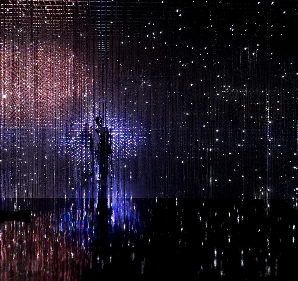 teamLab: Crystal Universe