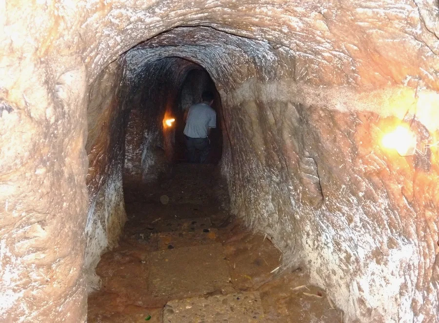 Vinh Moc Tunnels