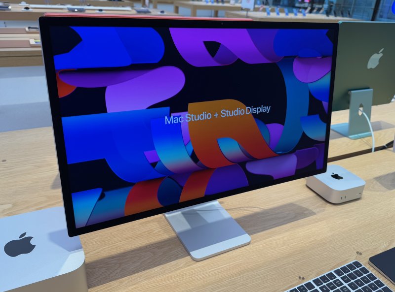 Apple Studio Display