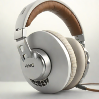AKG K701