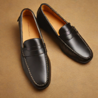 Amazon Essentials Men's Leather Penny Loafer