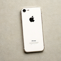 Apple iPhone 16