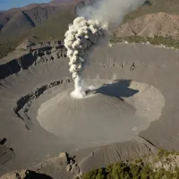 Colima crater fumaroles