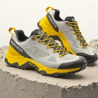 La Sportiva Jackal