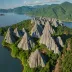 Lake Toba (Sumatra) tuff features