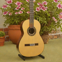 Manuel Rodriguez Model CR2 Classical Guitar