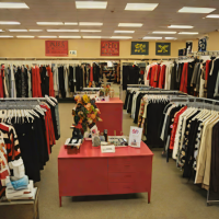 Red Raccoon Thrift Store