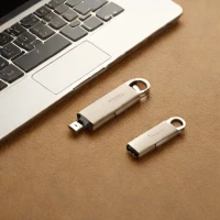 SanDisk iXpand Flash Drive Luxe