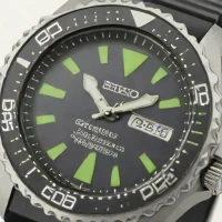 Seiko Prospex Solar Diver SNE569