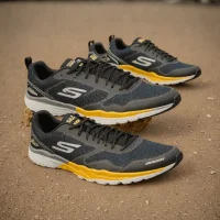 Skechers GO RUN Razor 4
