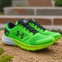 Under Armour Flow Velociti Wind