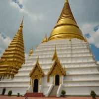 Wat Nong Waeng Phra Mahathat Kaen Nakhon