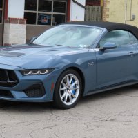 Ford Mustang Dark Horse