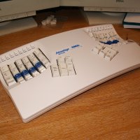 Kinesis Gaming Freestyle Edge