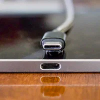 uni USB C Hub 8-in-1